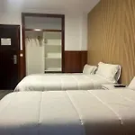 H La